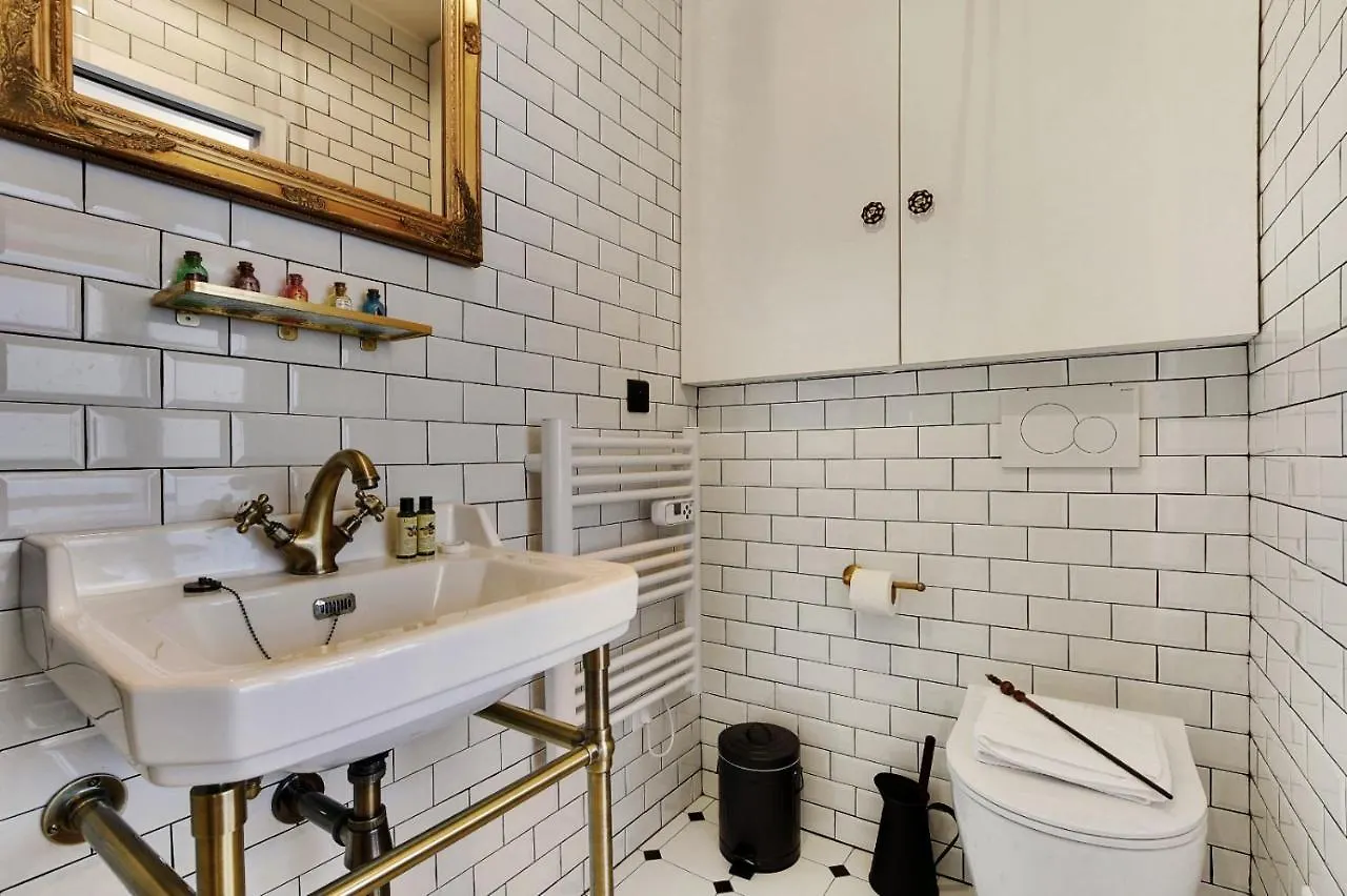 Cmg Harry Potter Themed Studio In Paris !